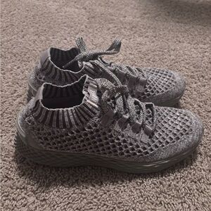 Unisex Clay Knit Sneakers